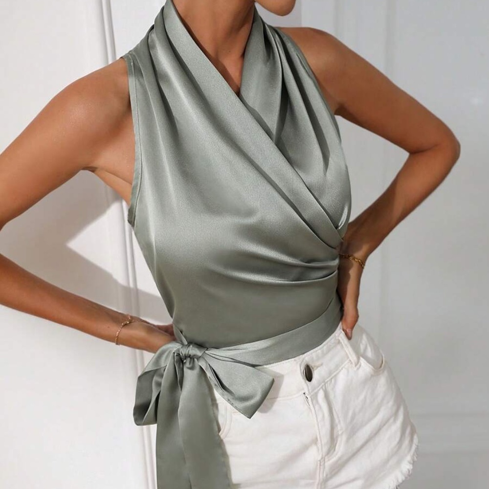 Solid Surplice Sleeveless Cropped Blouse - Picture 3 of 12